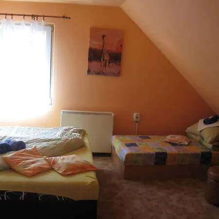 Lukas Guest house *